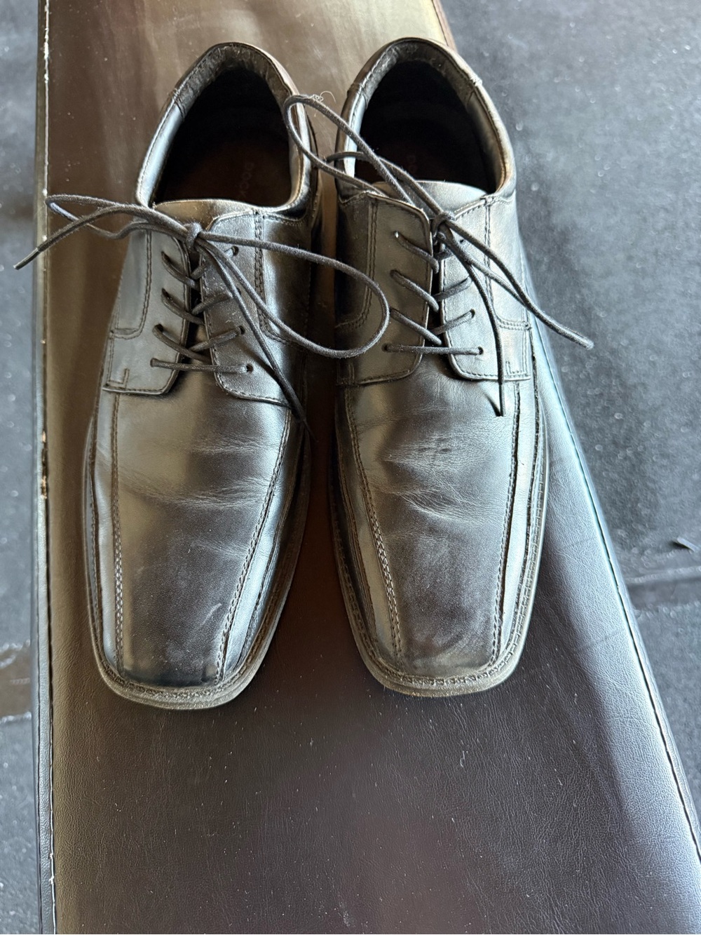 Classic Men’s Black Leather Lace-Up Dress Shoes. Dockers